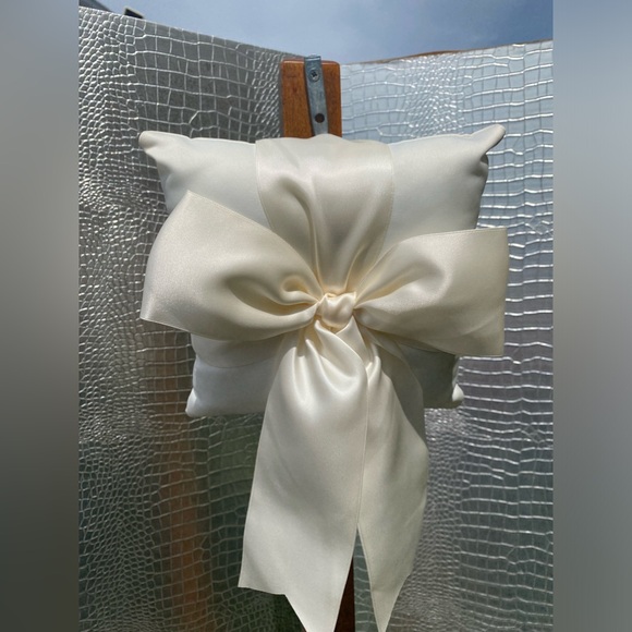 Ring barrier pillow - Picture 1 of 3